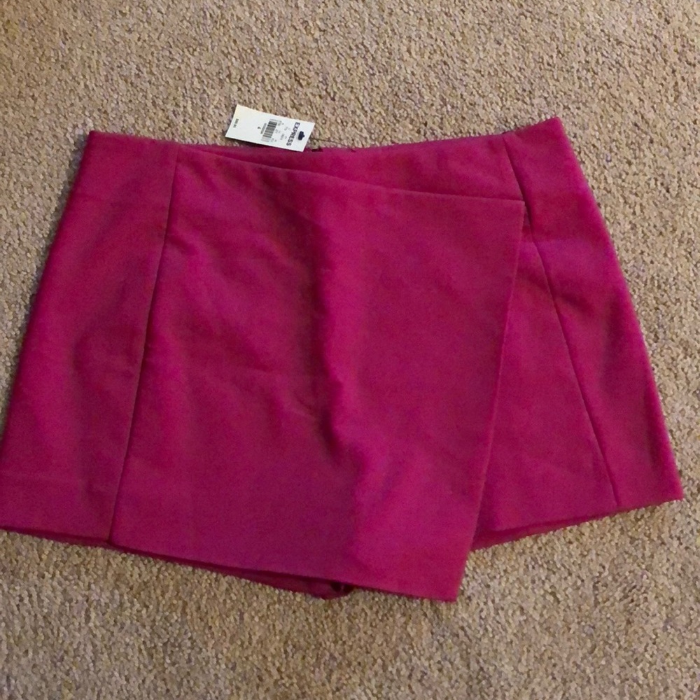 NWT Express Skort